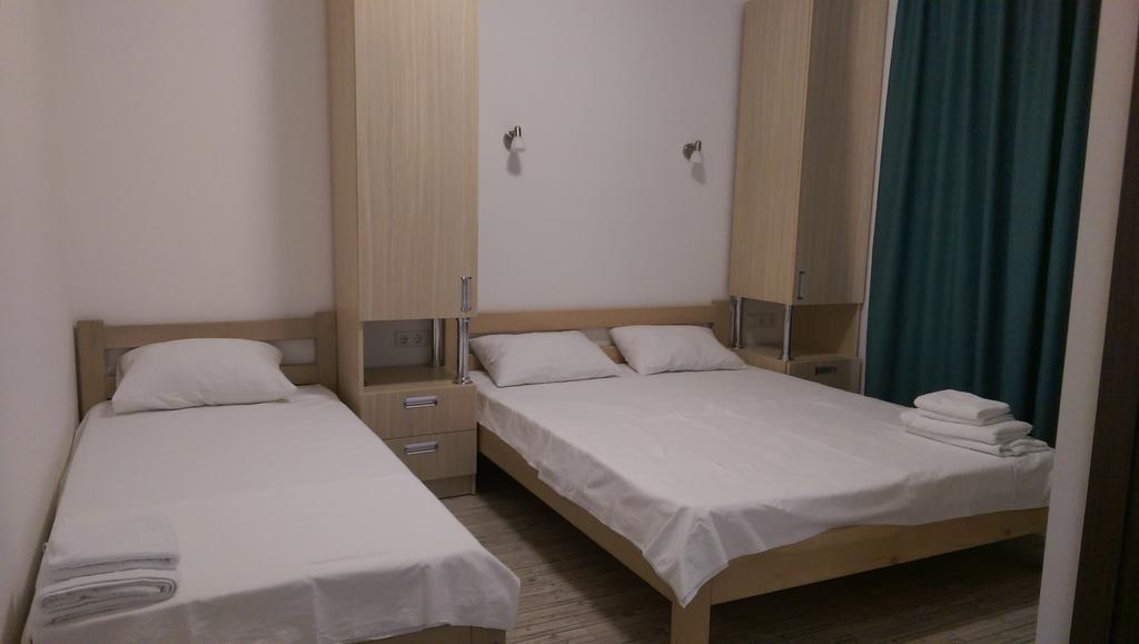 切尔诺莫斯克 Aleksandriya酒店 外观 照片