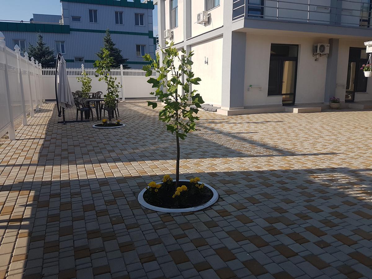 切尔诺莫斯克 Aleksandriya酒店 外观 照片